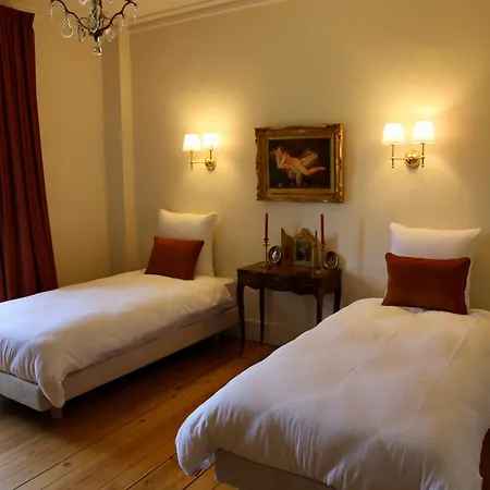 Chateau De Peyronnenc Bed and breakfast